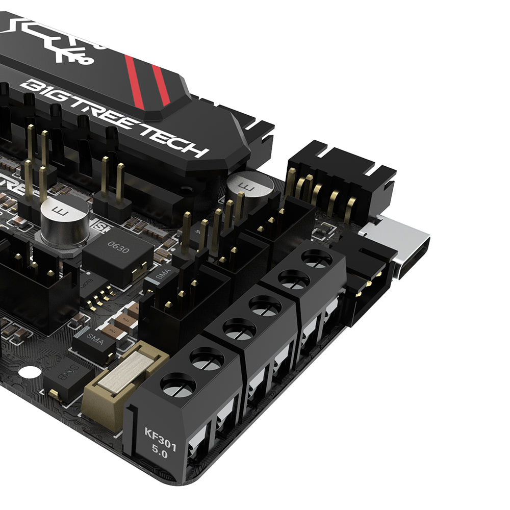 Macro — screw terminals and USB-C